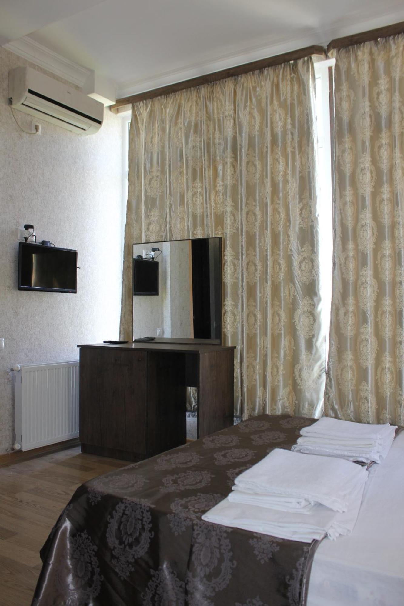 Hotel Mimino ティビリシ 部屋 写真